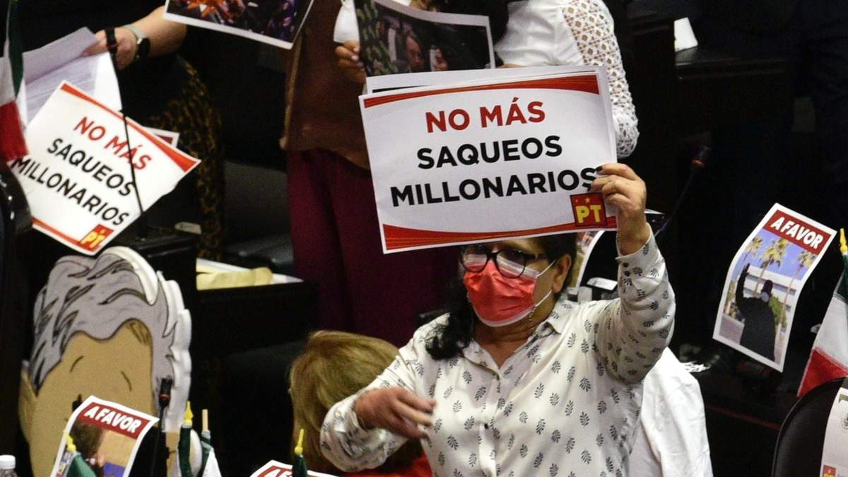 Legisladores en favor de la reforma eléctrica