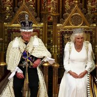 Carlos III preside la apertura del Parlamento británico entre trompetas y tradiciones