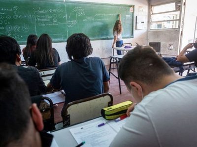 El gobierno de Neuquén difundió el cronograma de pagos de las becas Gregorio Álvarez