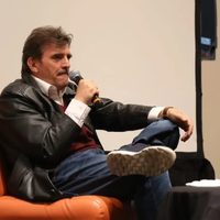 "Lealtad al fantasma", el nuevo libro de Enrique Serna