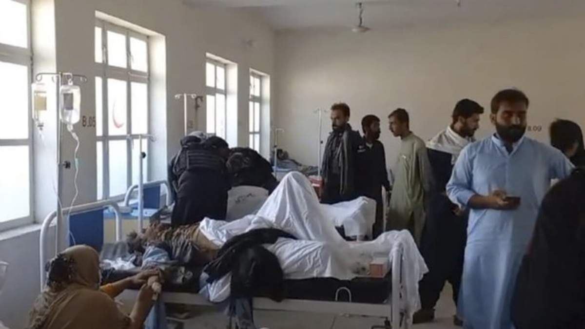 Una poderosa bomba explotó el viernes cerca de una mezquita en el suroeste de Pakistán