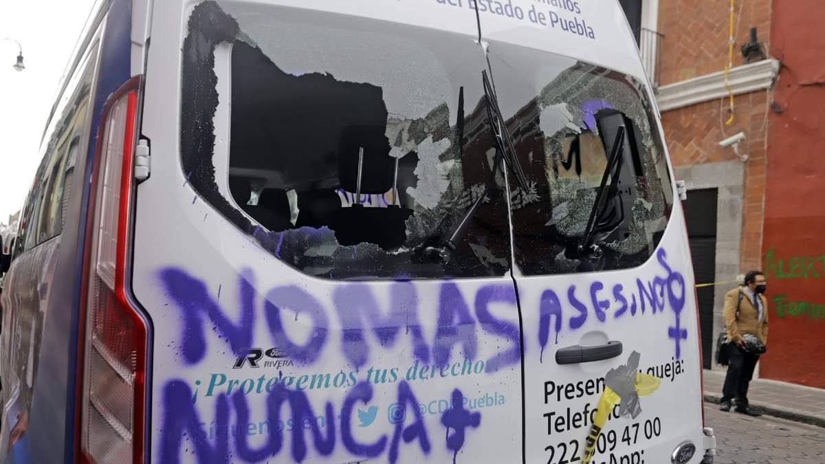 Protesta por feminicidios en Puebla