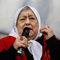 Hebe de Bonafini criticó a Alberto Fernández por reunirse con la oposición