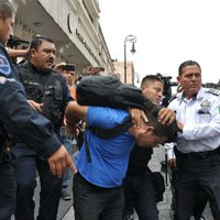 Reprimen a opositores al basurero de Alpuyeca; hay cuatro detenidos (Videos)