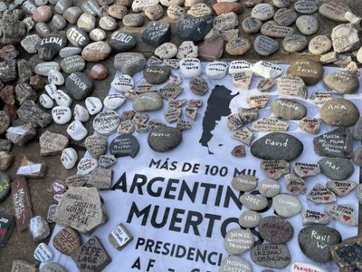 El Gobierno definió qué se hará con los símbolos tras la “Marcha de las piedras”