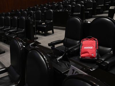 La 4T aprueba Miscelánea Fiscal en comisiones; avanzan impuestos a refrescos y videojuegos