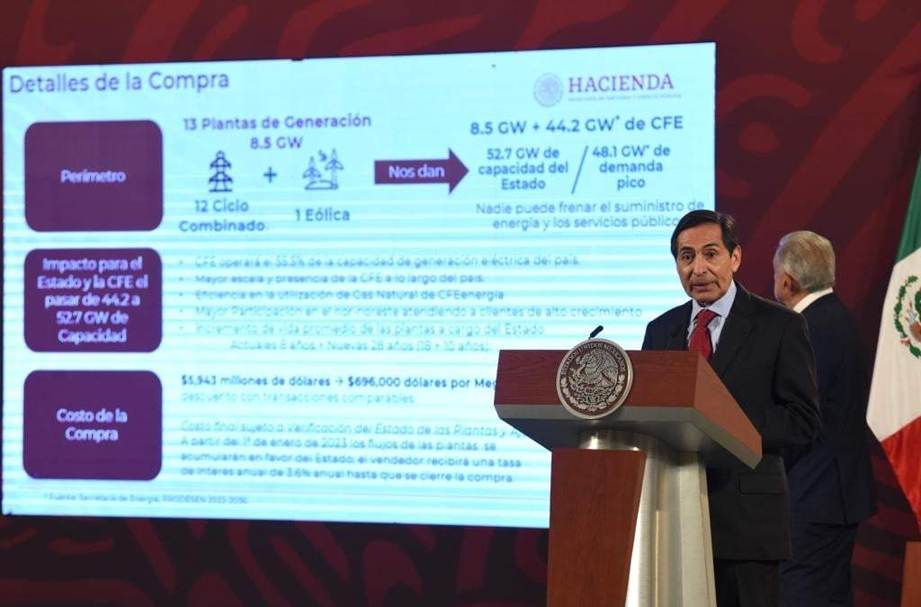 AMLO y Rogelio Ramírez de la O, secretario de Hacienda, explican la compra de 13 plantas de Iberdrola