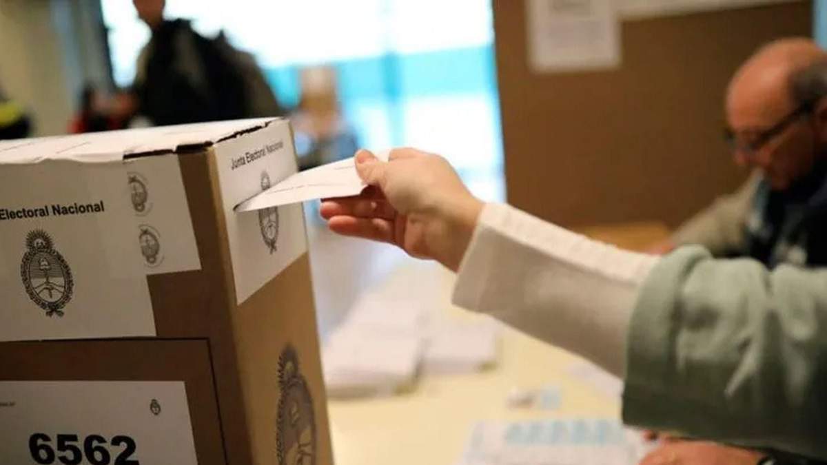 Elecciones primarias, abiertas, simultáneas y obligatorias. Fuente: (Twitter)