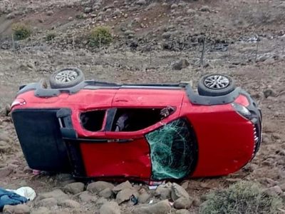 Una mujer resultó herida tras derrapar y volcar en una ruta de ripio en el Norte Neuquino