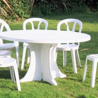 No tires la mesa de plástico si está rayada o vieja: así podés limpiarla y dejarla como nueva sin gastar de más