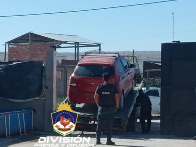 La Policía detuvo a 6 personas en Plottier y secuestró estupefacientes en el operativo