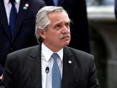 “Seguir sembrando conocimiento”: Alberto Fernández homenajeó a los maestros en su día