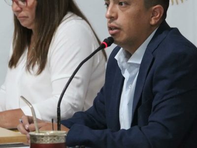 El presidente del Deliberante de Plottier le dijo a Ruiz que no tenga miedo mientras él la reemplaza