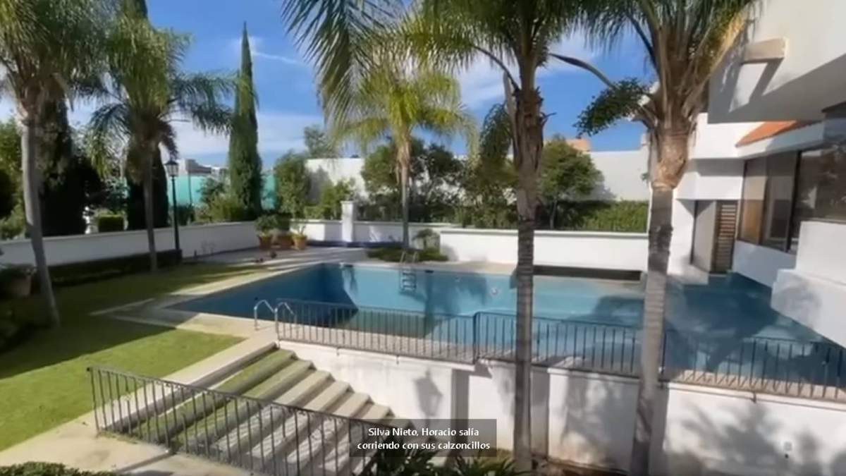La alberca en la Casa de Gobierno de SLP