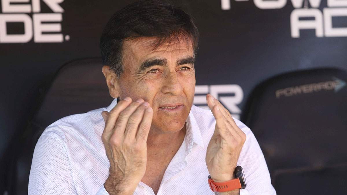 Gustavo Quinteros.