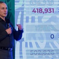 López-Gatell: la vacunación no es un "programa piloto" ni un experimento