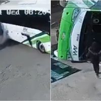 Tren embiste un autobús de pasajeros en Hidalgo; una persona murió (Video)