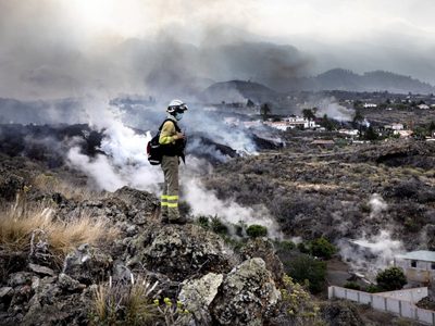 Una de las lenguas de lava del volcán de La Palma se detuvo: qué sucederá con la otra