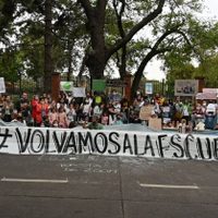 Manifestación en la Quinta de Olivos por la vuelta a las clases presenciales en todo el país