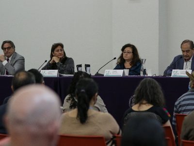 GIEI pone en duda mensajes de Whatsapp que Encinas presentó en informe de Ayotzinapa