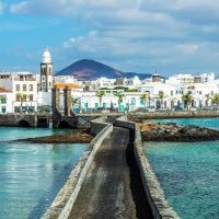 En Canarias, la isla de Lanzarote busca al viajero premium