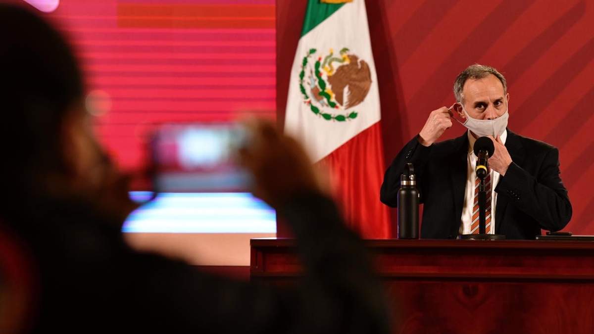 Hugo López-Gatell, en su conferencia del martes 17 de noviembre