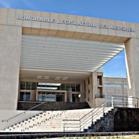 La Legislatura de Neuquén aprobó por unanimidad aumentos salariales para el Poder Judicial