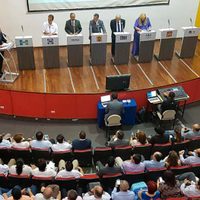 Propuestas vagas y descalificaciones, en segundo debate en Sinaloa