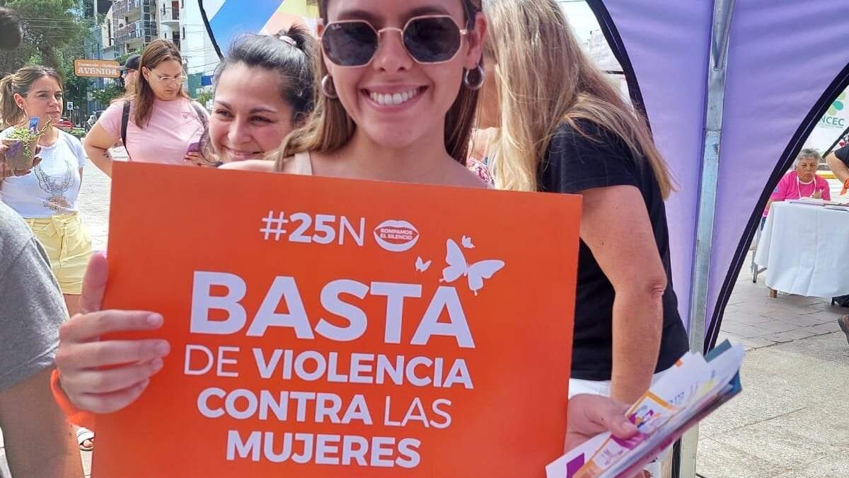 Celebración por el Día Internacional de la Eliminación de la Violencia contra las Mujeres. Fuente: (Twitter).