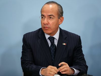 Calderón reconoce colusión entre policías y Los Caballeros Templarios durante su gobierno