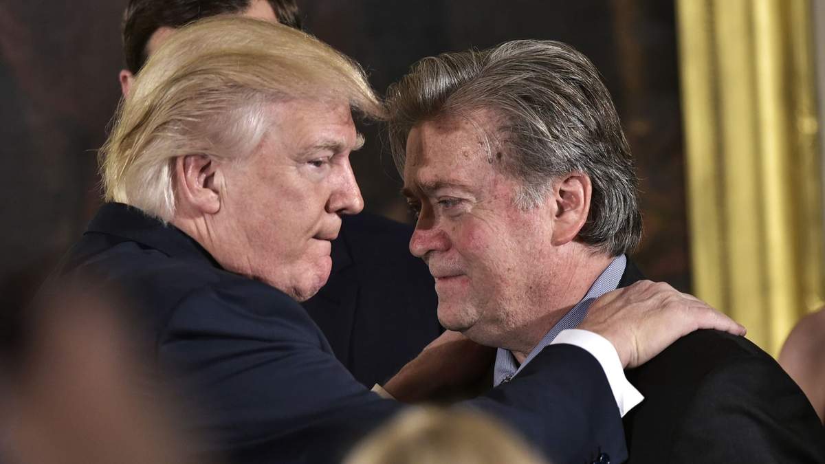 Steve Bannon fue asesor de campaña de Donald Trump. Fuente: (Twitter)