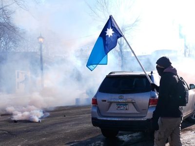 La NBA pospone partido Timberwolves-Warriors en Minneapolis tras tiroteo fatal de un agente federal