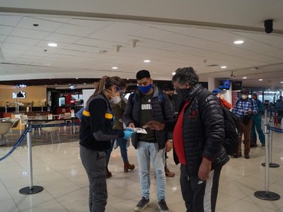 A partir de hoy, rigen las nuevas medidas sanitarias para entrar a Chile: cuáles son