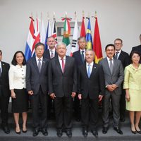 López Obrador se reúne con representantes de Asia-Pacífico; su victoria es 'un gran hito para México", afirman