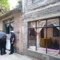 Vigilan casa de la mujer de 95 años golpeada por su hijo