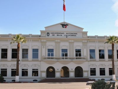 Destituyen a profesor de Universidad Autónoma de Baja California por presunto acoso contra 5 alumnas