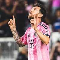 Doblete de Messi que jugó con "permiso" y goleada del Inter Miami
