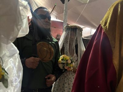 Celebran Día del Amor al estilo medieval en CDMX