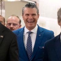 El destino de los nominados más polémicos de Trump sigue sin estar claro