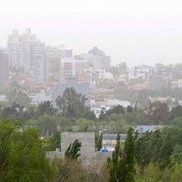 Neuquén Capital: piden a los vecinos “extremar los cuidados” por la alerta meteorológica