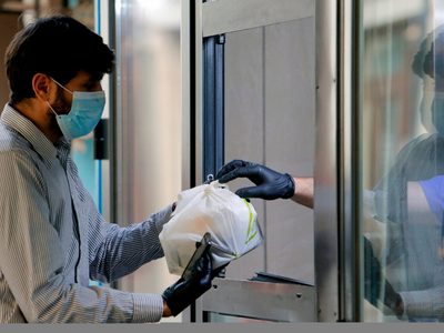 Más medidas anti coronavirus: el Gobierno evalúa armar "módulos alimentarios"