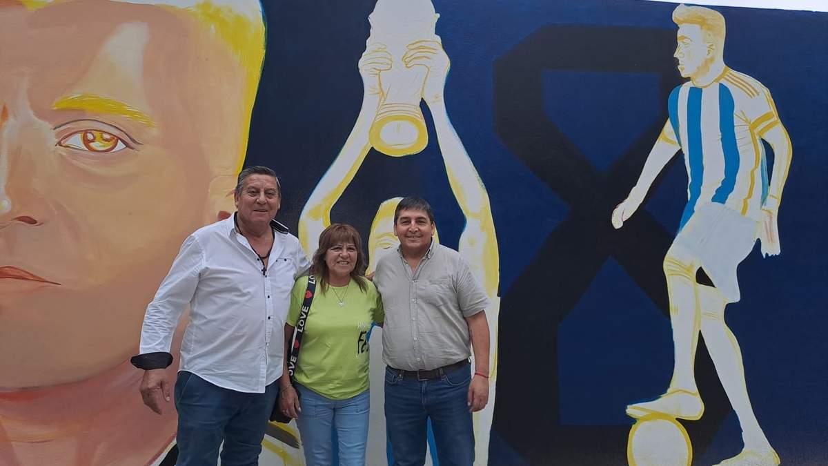 El mural del Huevo Acuña sobre calle Rioja. Fuente: (Facebook)