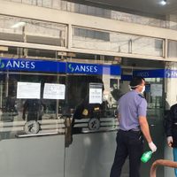 ANSES: quiénes cobran este viernes la jubilación y el IFE de 10.000 pesos