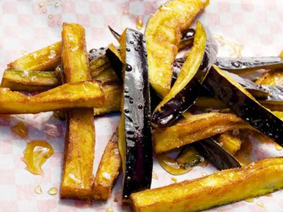 Bastones de berenjena fritos: crocantes y con un sabor único, una receta perfecta para tu cena