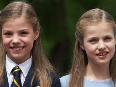 Un verano distinto: la Princesa Leonor y la Infanta Sofía y una distancia de que se siente