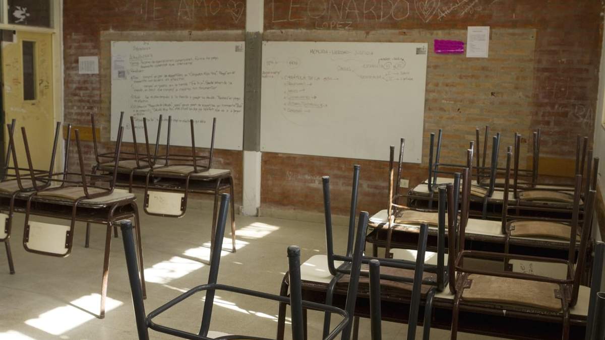 ATEN anunció un paro de actividades para lunes y martes y las clases no se reiniciarían después de las vacaciones e invierno. Fuente: (Emiliano Ortiz)