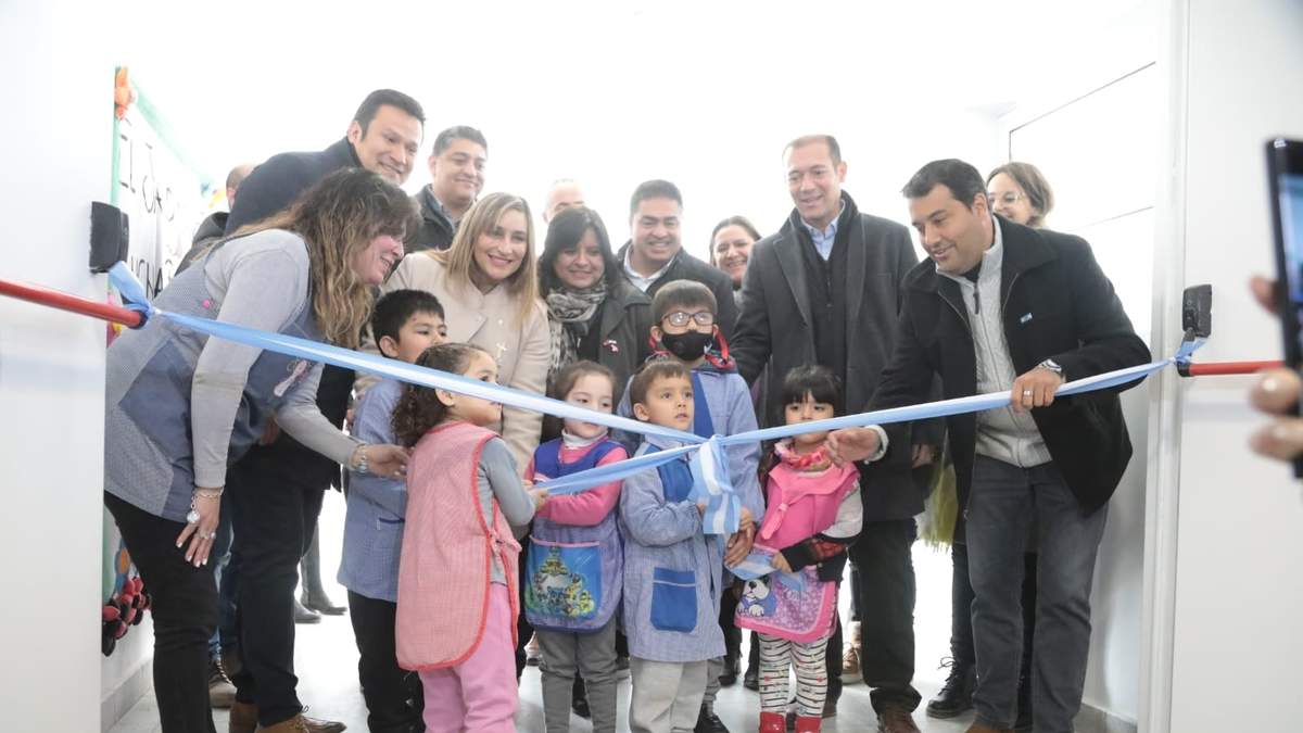 Se inauguró un nuevo edificio en un jardín de infantes en Zapala. Fuente: (Twitter)