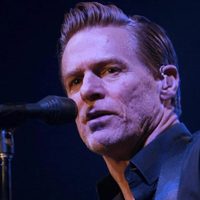 ¡Escándalo en las redes! Bryan Adams publicó un polémico mensaje que luego decidió borrarlo