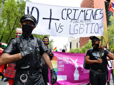 Reportan 30 mil personas en la Marcha del Orgullo LGBTTTIQ+