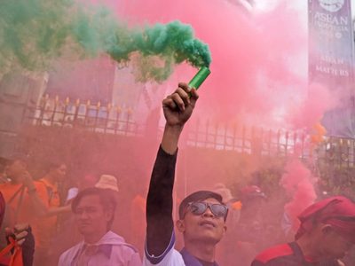 Trabajadores de Asia y Europa exigen mejores condiciones en Día del Trabajo